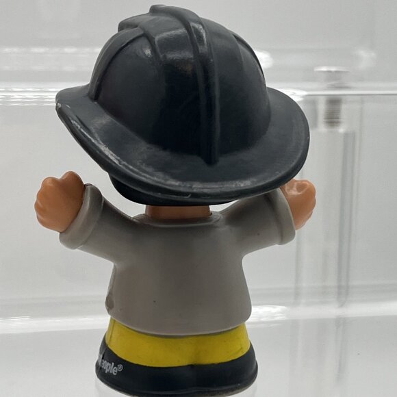 Fisher Price Little People Firefighter Girl Boy Dog Dalmatian lot of 5 Mattel - Picture 15 of 16